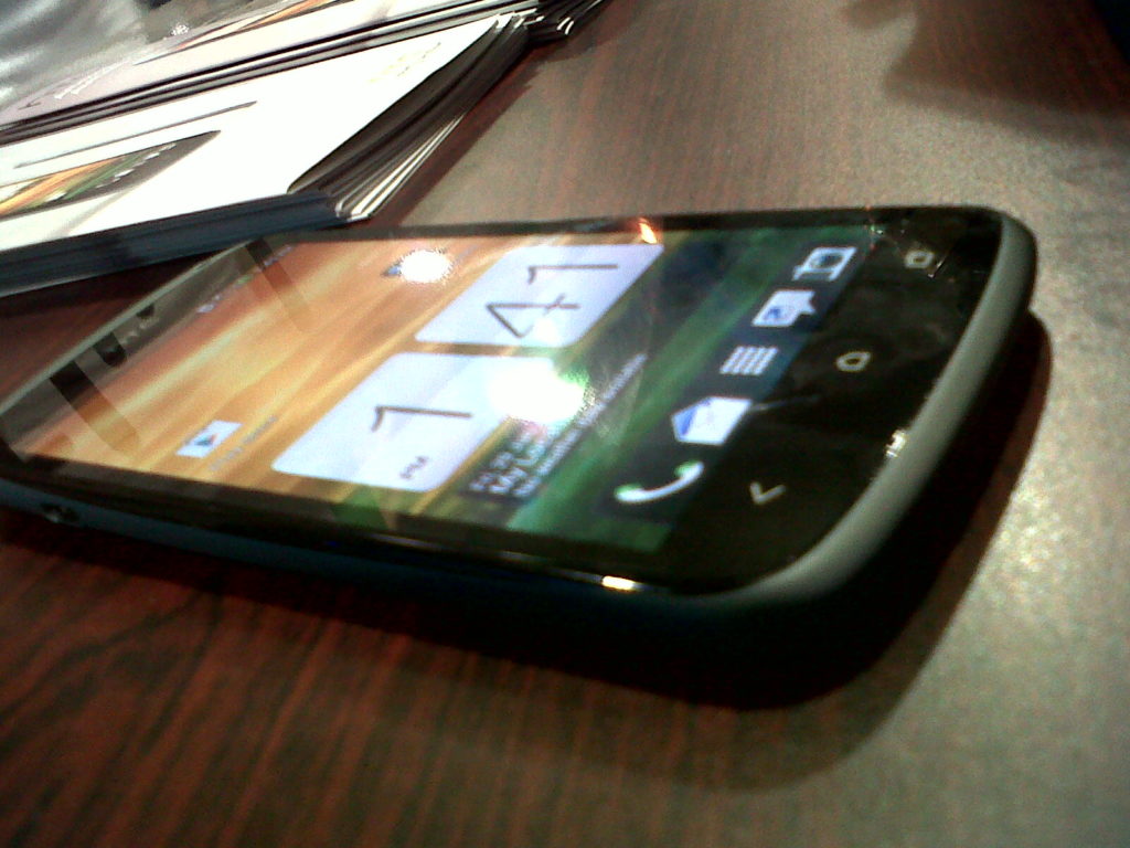 HTC One S Price