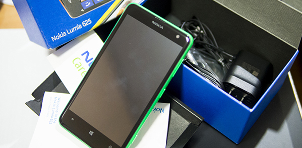 Nokia Lumia 625 Review - NOYPIGEEKS