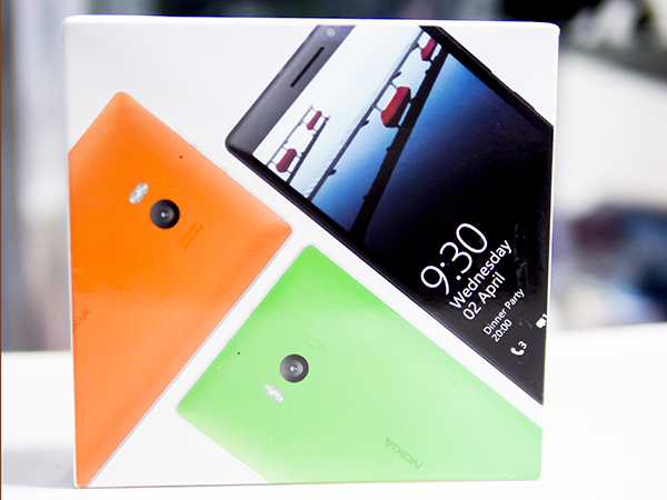 Box-Nokia-Lumia-930