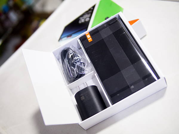 Nokia Lumia 930 Accessories Package