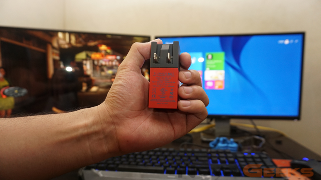 FluxMob-Bolt-wall-charger-powerbank-package
