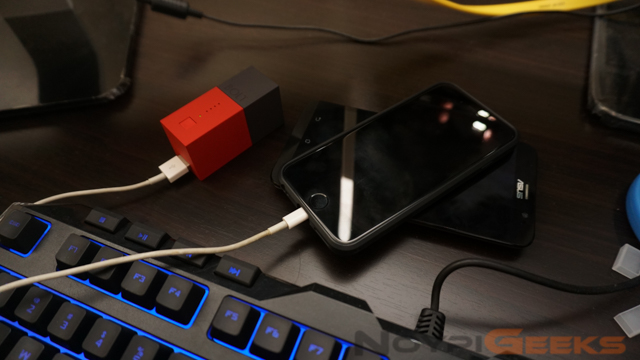 FluxMob Bolt Powerbank - Android iPhone compatible