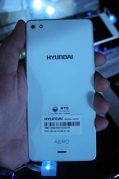 Hyundai Aero smartphone (3)