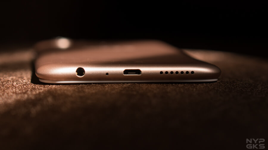 F5 Youth micro USB, 3.5mm headphone jack