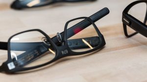 Intel-Vaunt-Smart-Glasses-Features
