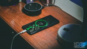 Huawei-Mate-20-Pro-charging