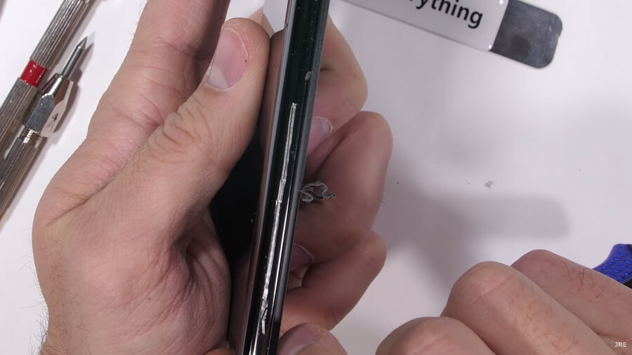 Xiaomi-Mi-Mix-3-durability-test-3