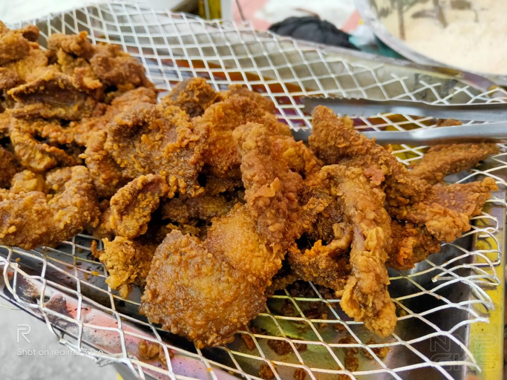 Realme-3-Pro-Chroma-Boost-5651