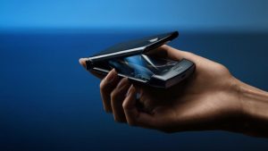 Motorola-Razr-foldable-phone-5718