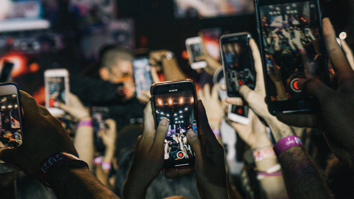 Negative-Effect-of-Technology-NoypiGeeks