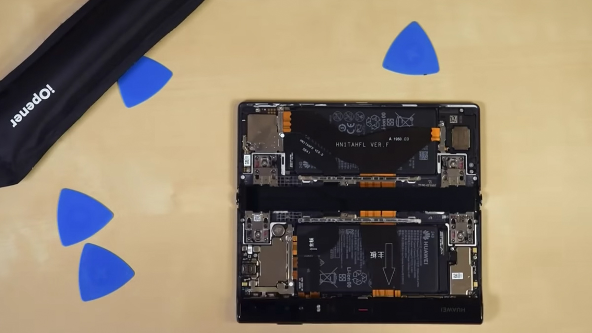 Huawei-Mate-Xs-teardown-NoypiGeeks-5564