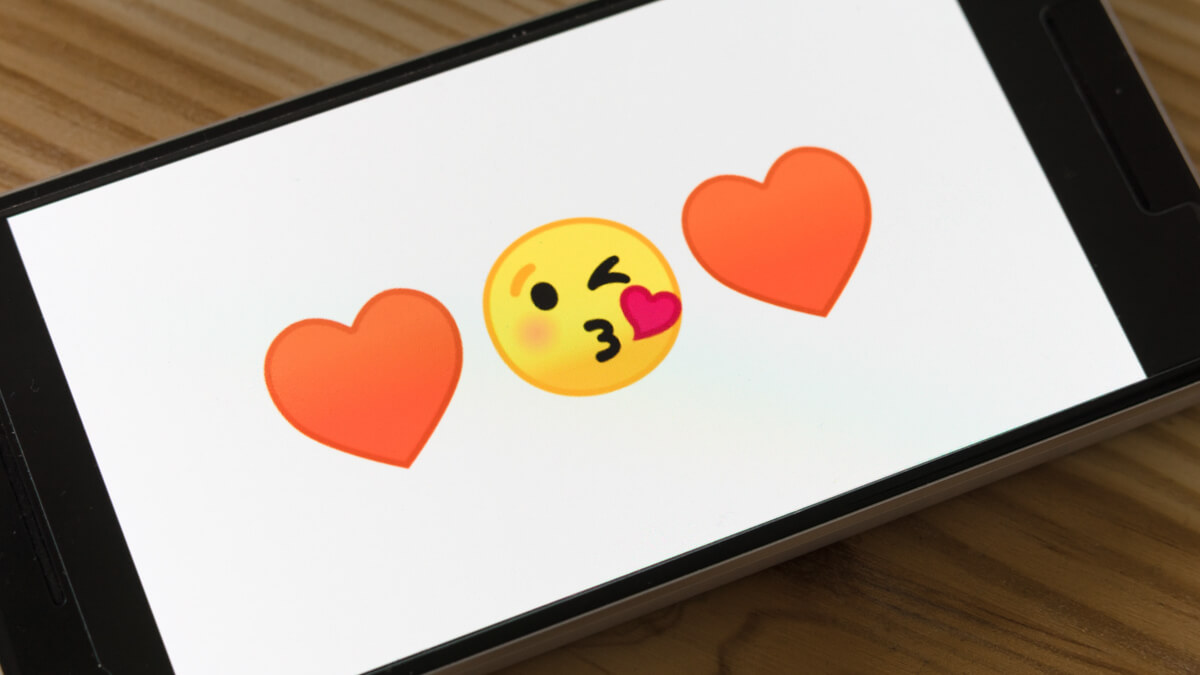 users-social-media-beat-loneliness-pandemic-5725