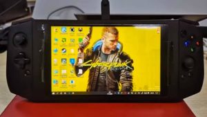 Aya-Eve-Switch-handheld-gaming-PC