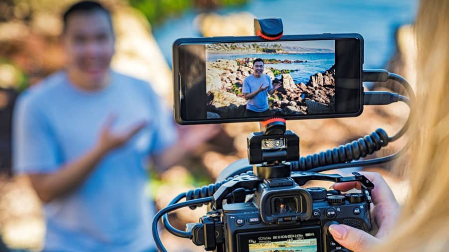 sony-xperia-pro-noypigeeks