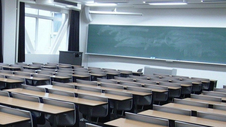 japan-pay-ph-d-students-2-4-million-yen-cutting-edge-tech-noypigeeks