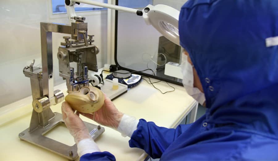 worlds-most-advanced-artificial-heart-available-this-year-noypigeeks-5234