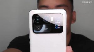 xiaomi-mi-11-ultra-rear-facing-display-showcased-flesh-noypigeeks-5136