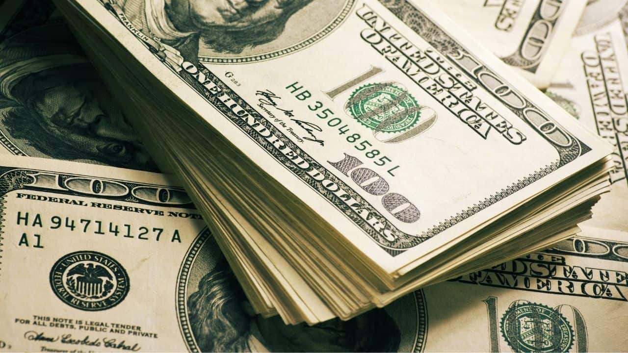 Money-Dollars-27199