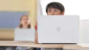 surface-laptop-se-windows-11-se-noypigeeks