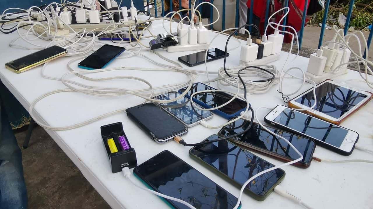 DICT-WiFi-charging-stations