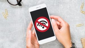 Smartphone-disconnecting-WiFi