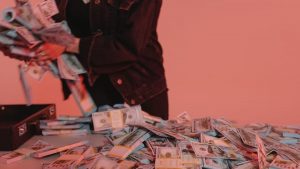 social-media-scammers-usd770-million-2021-noypigeeks