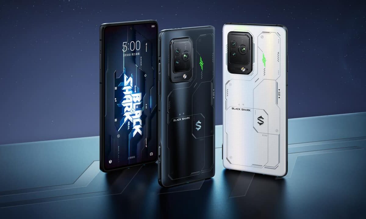 Black-Shark-5-Pro-Specs-Features-NoypiGeeks