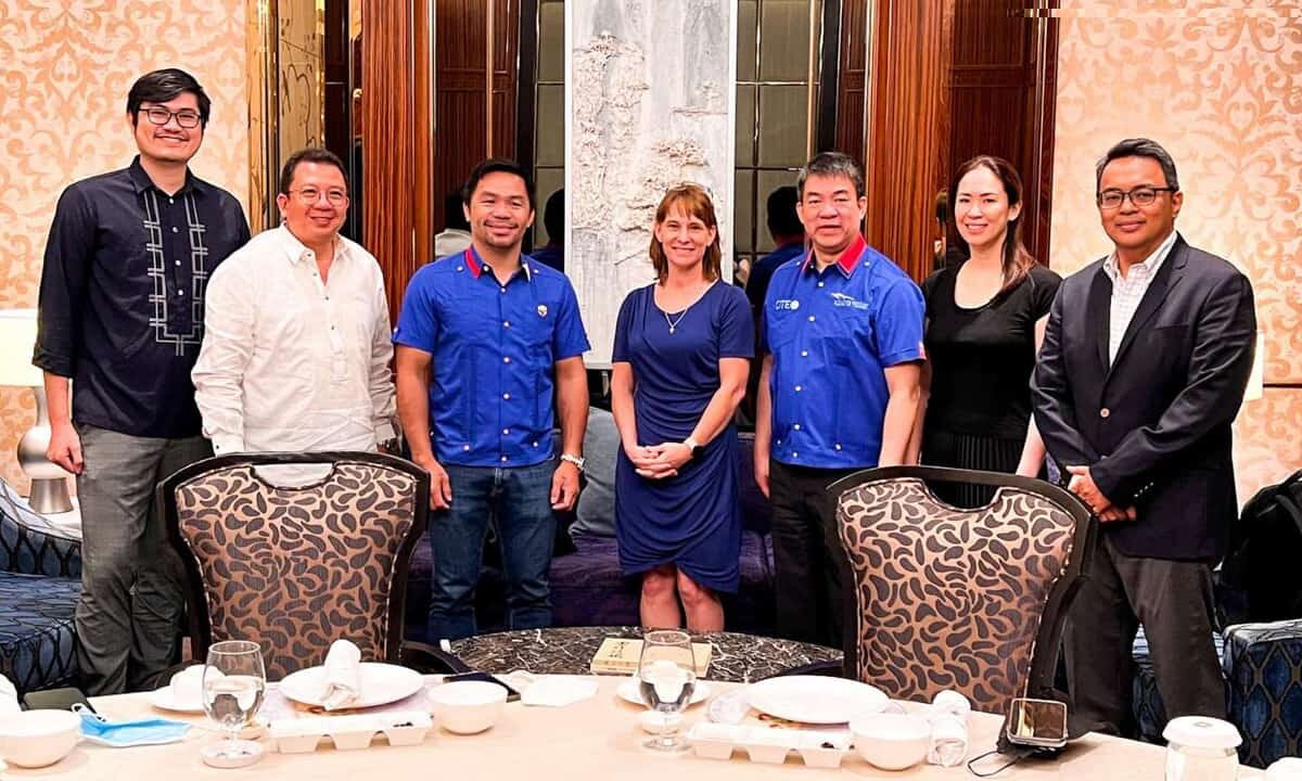 manny-pacquiao-meets-spacex-executives-NoypiGeeks