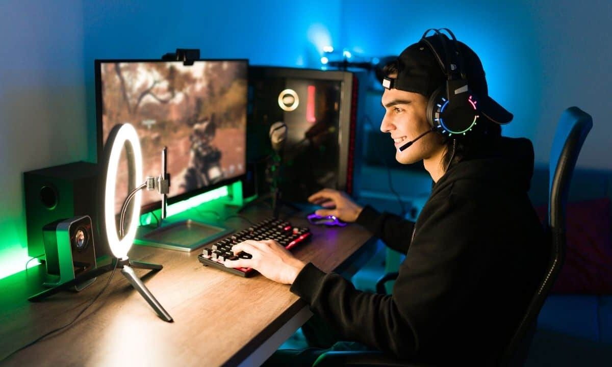 Game-Live-Streaming-7673