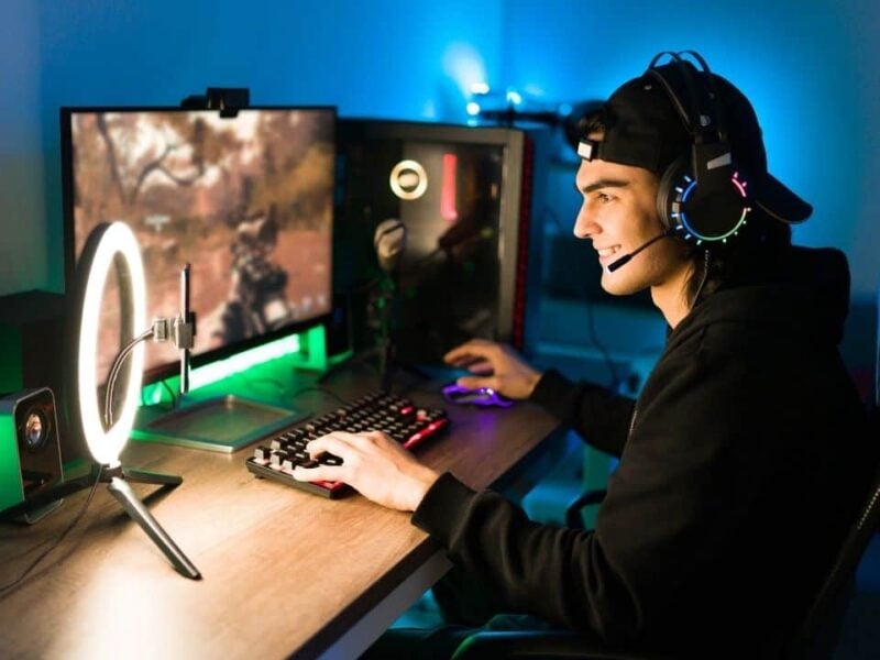 Game-Live-Streaming-7673