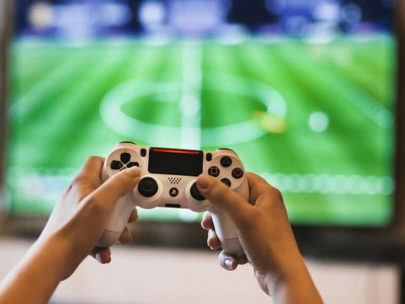 Sony-putting-ads-playstation-games-NoypiGeeks