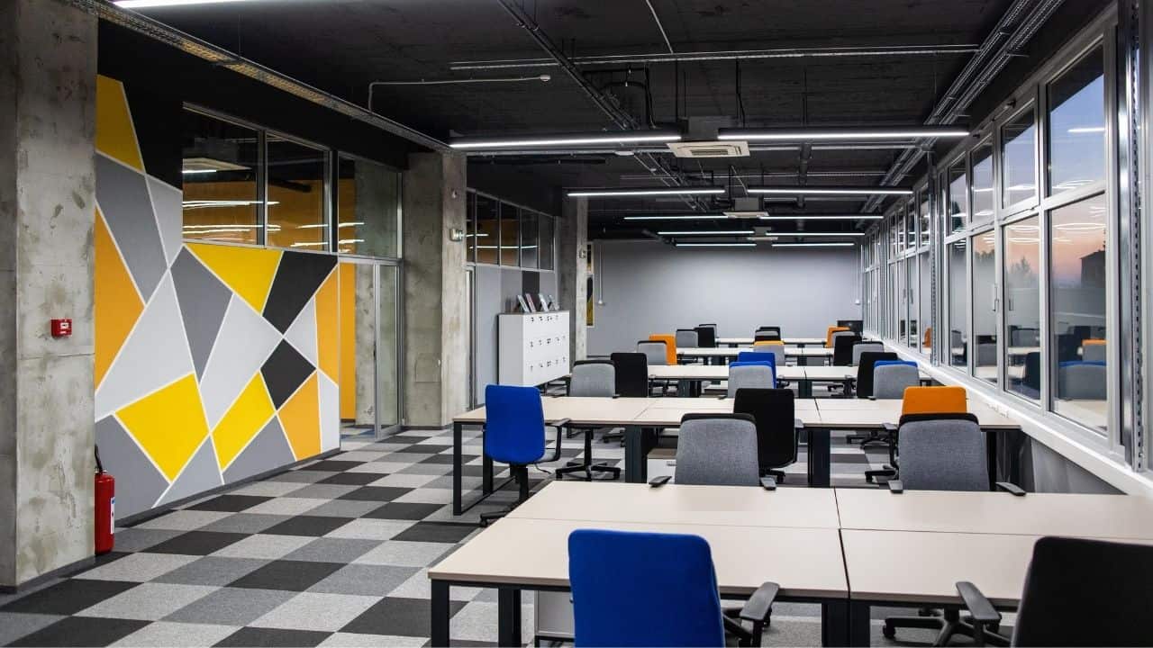 Empty-Office
