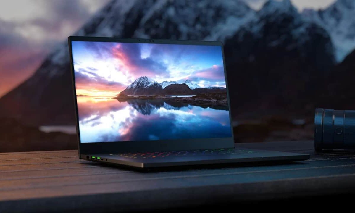 Razer-Blade-15-240hz-OLED-NoypiGeeks