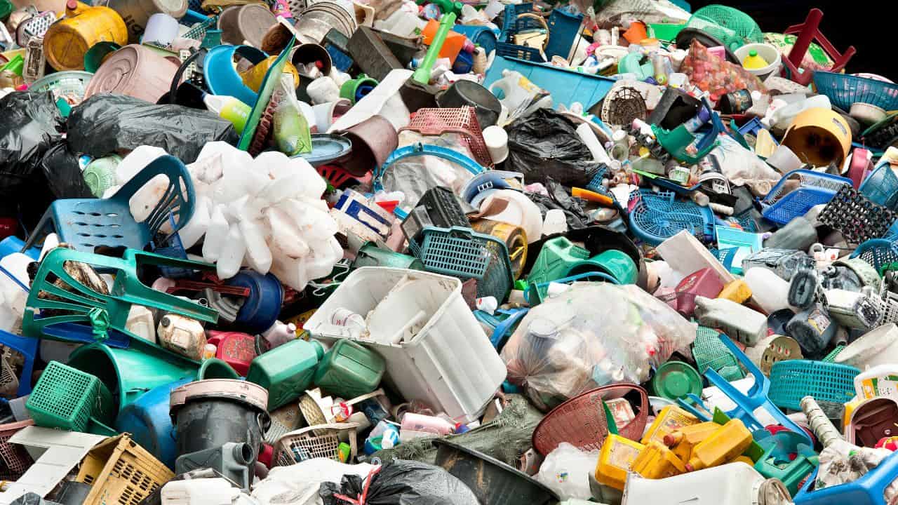 Recycling-Plastics-2878
