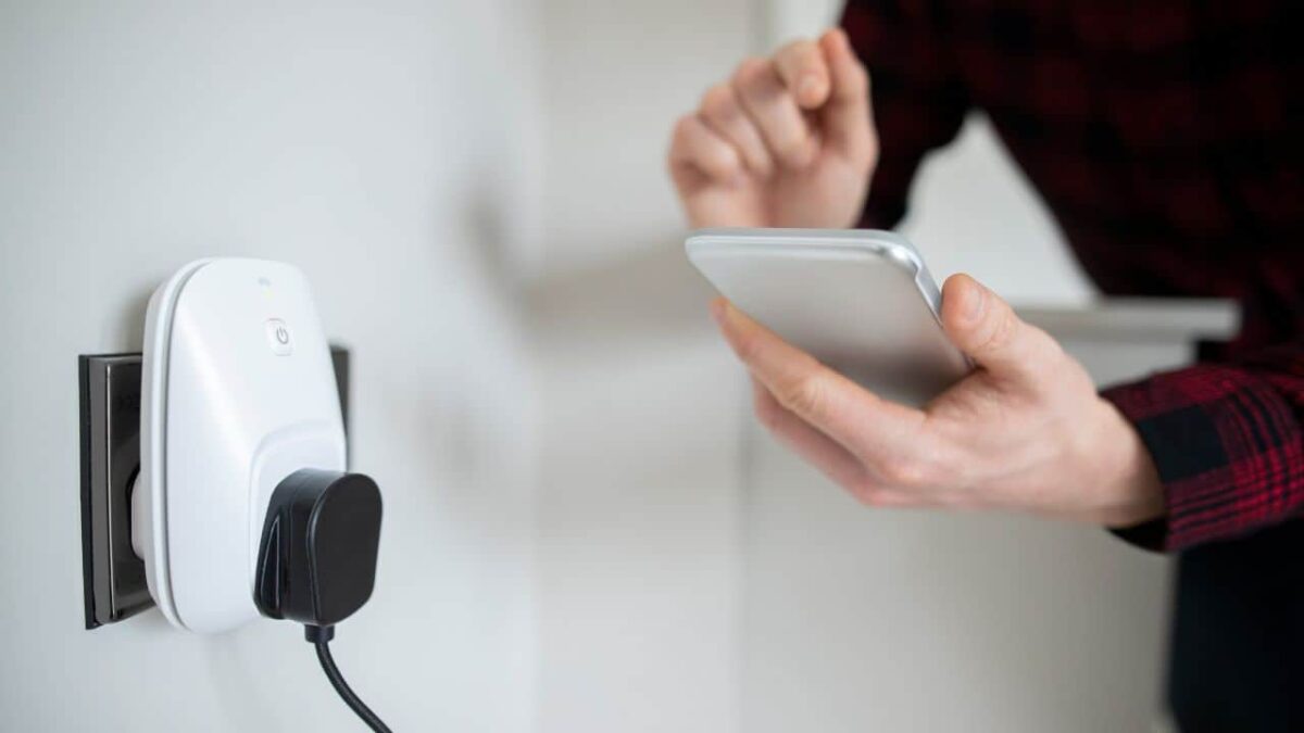 Smart-Plug-Saving-Electricity