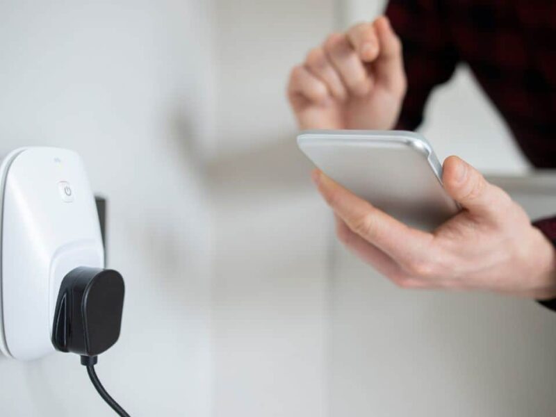 Smart-Plug-Saving-Electricity