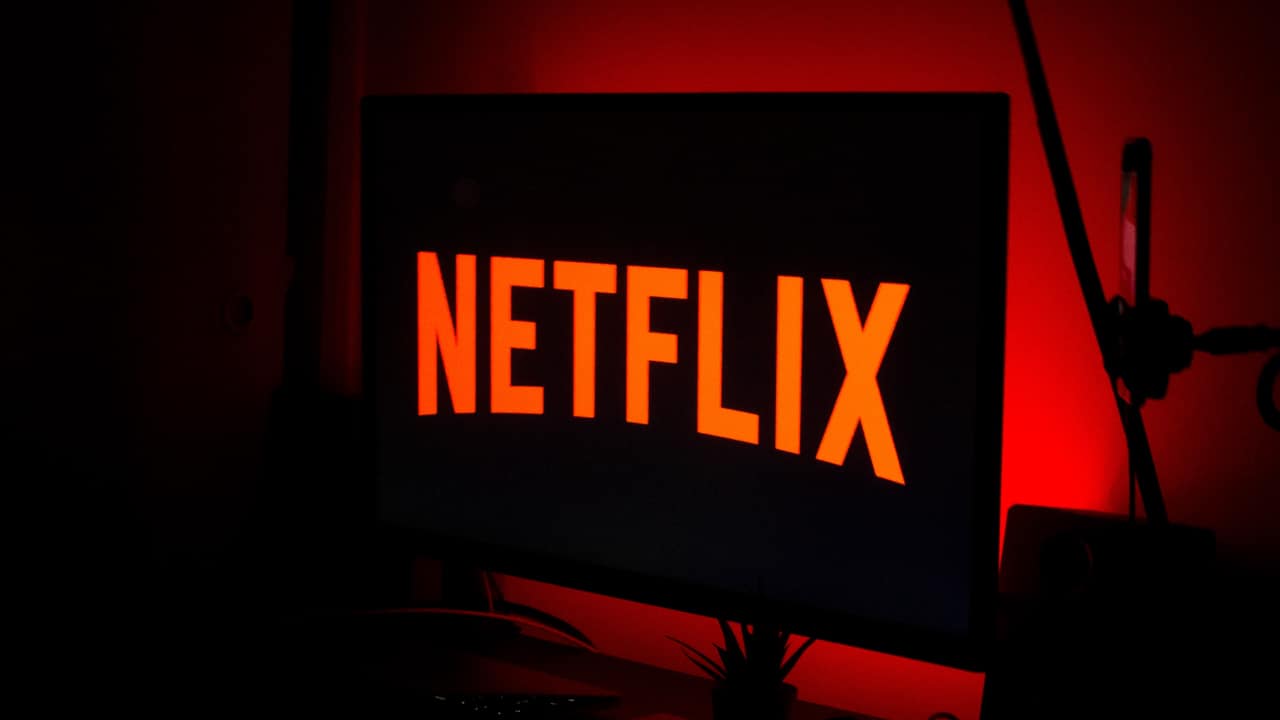 Smart-TV-using-computer-PC-NoypiGeeks