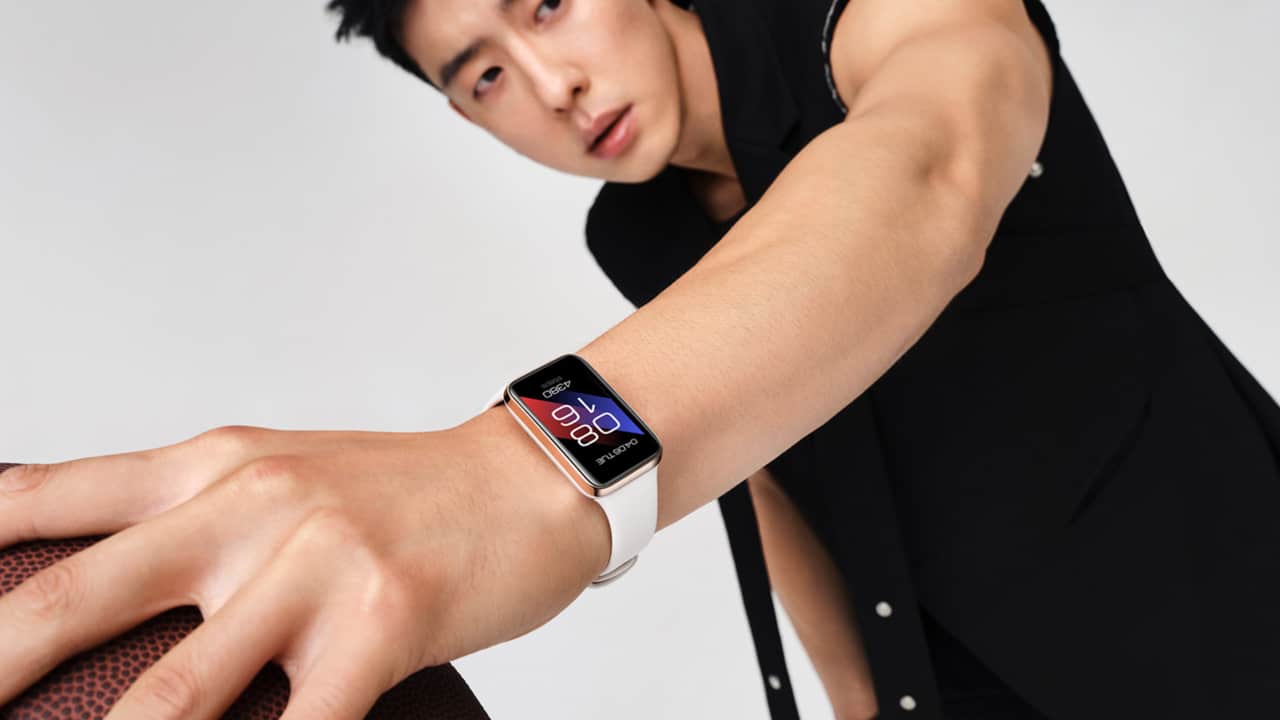 Xiaomi-Mi-Band-7-Pro-NoypiGeeks-5725