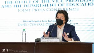 DepEd-replace-laptops-overpriced-outdated