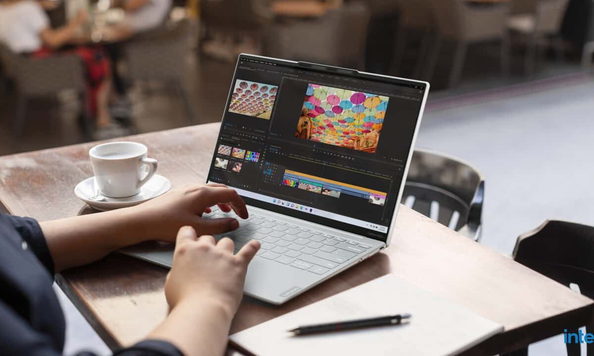 Lenovo-Yoga-Slim-7i-Carbon