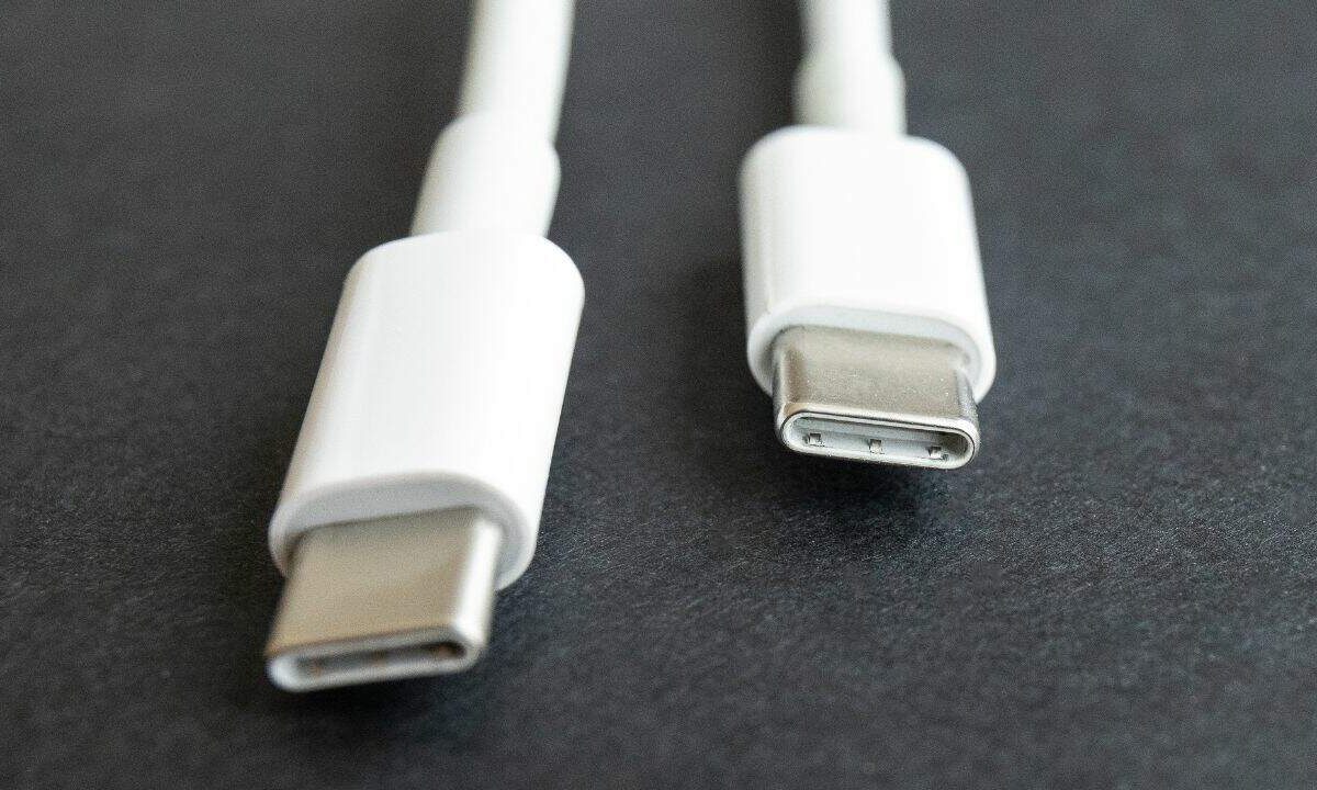 EU-Law-all-phones-mobile-devices-USB-type-C-NoypiGeeks