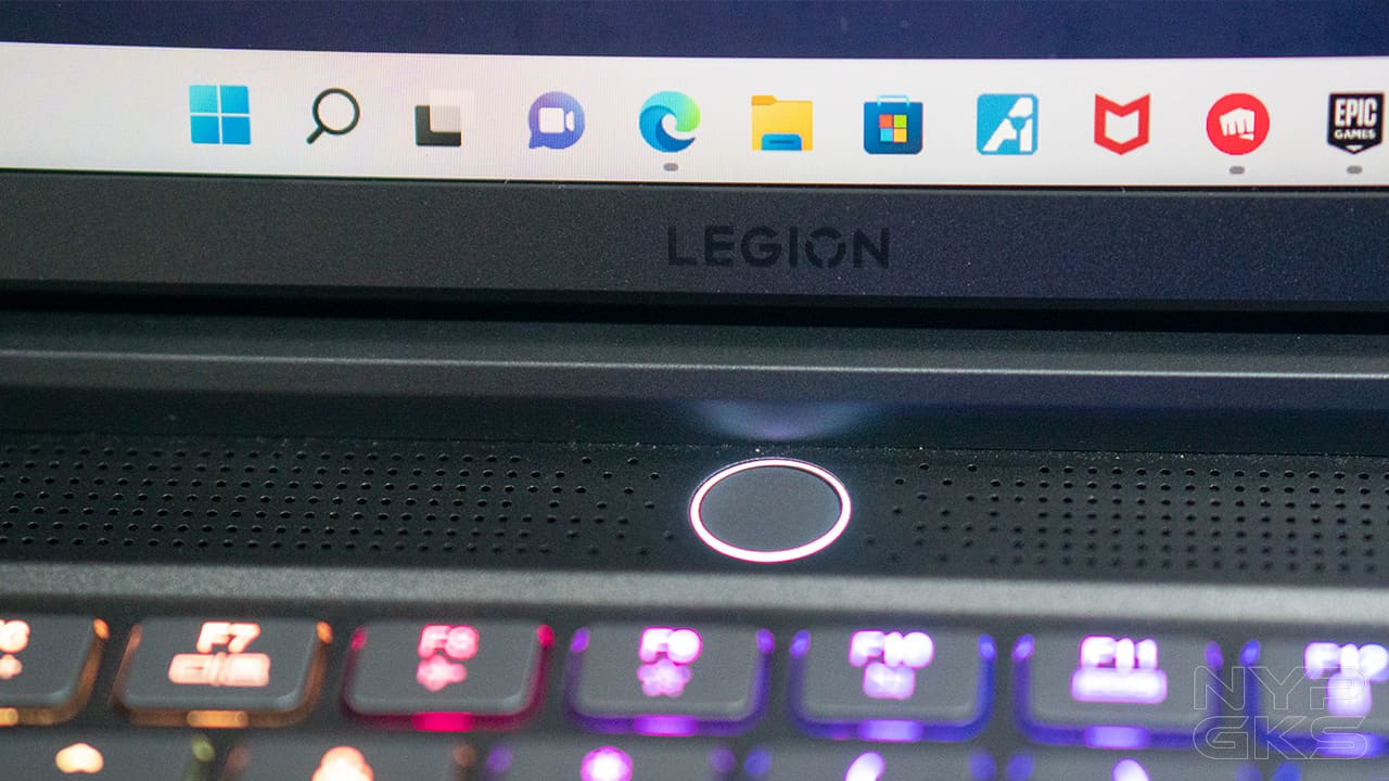 Lenovo-Slim-7i-Review-NoypiGeeks-5929