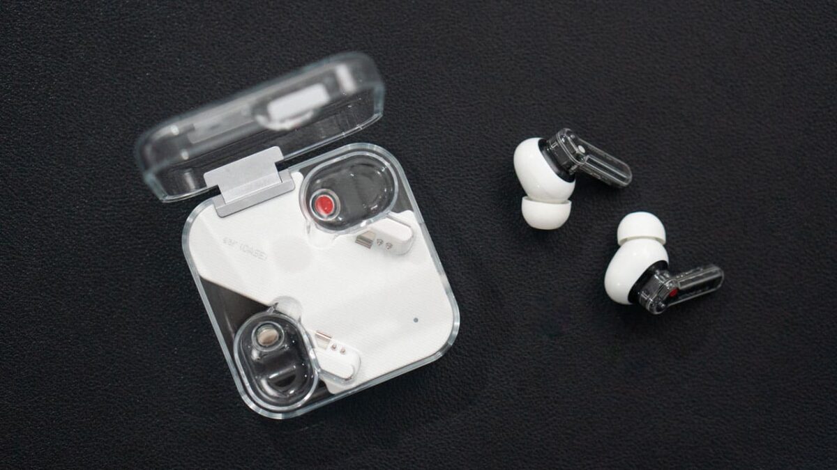 Nothing-Ear-1-Review-NoypiGeeks-5311