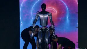 Tesla-Optimus-Humanoid-NoypiGeeks