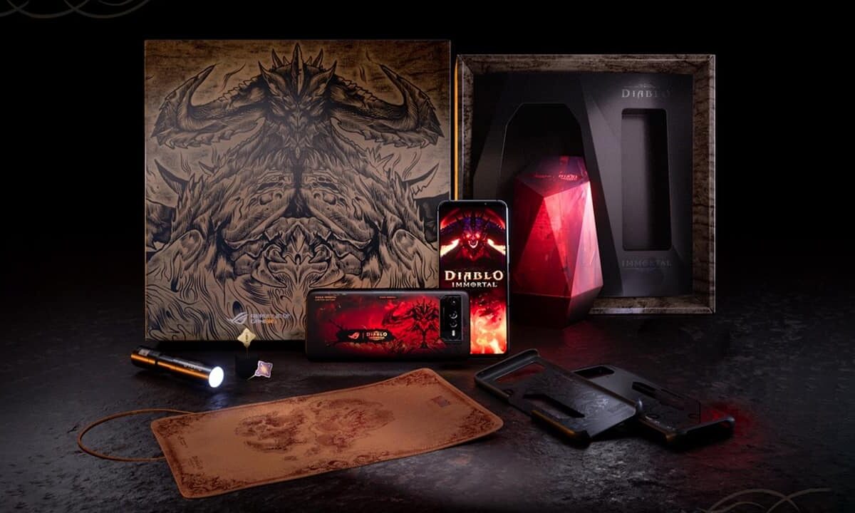 ASUS-ROG-Phone-6-Diablo-Immortal-Edition-Packaging
