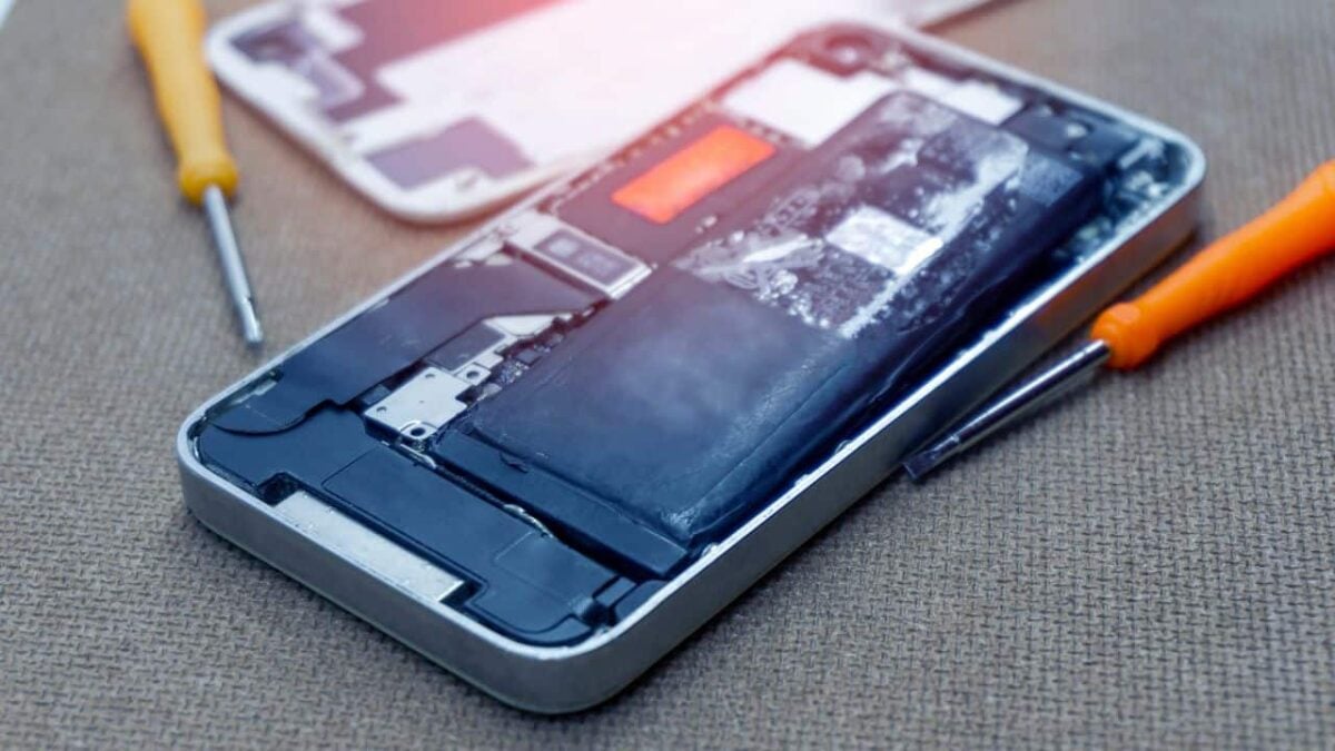 EU-proposing-easily-replaceable-batteries-phones-laptops