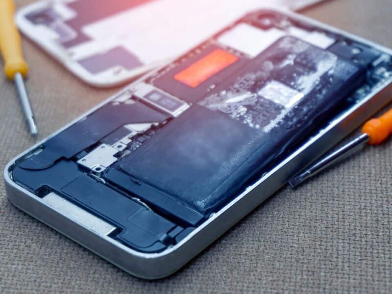 EU-proposing-easily-replaceable-batteries-phones-laptops