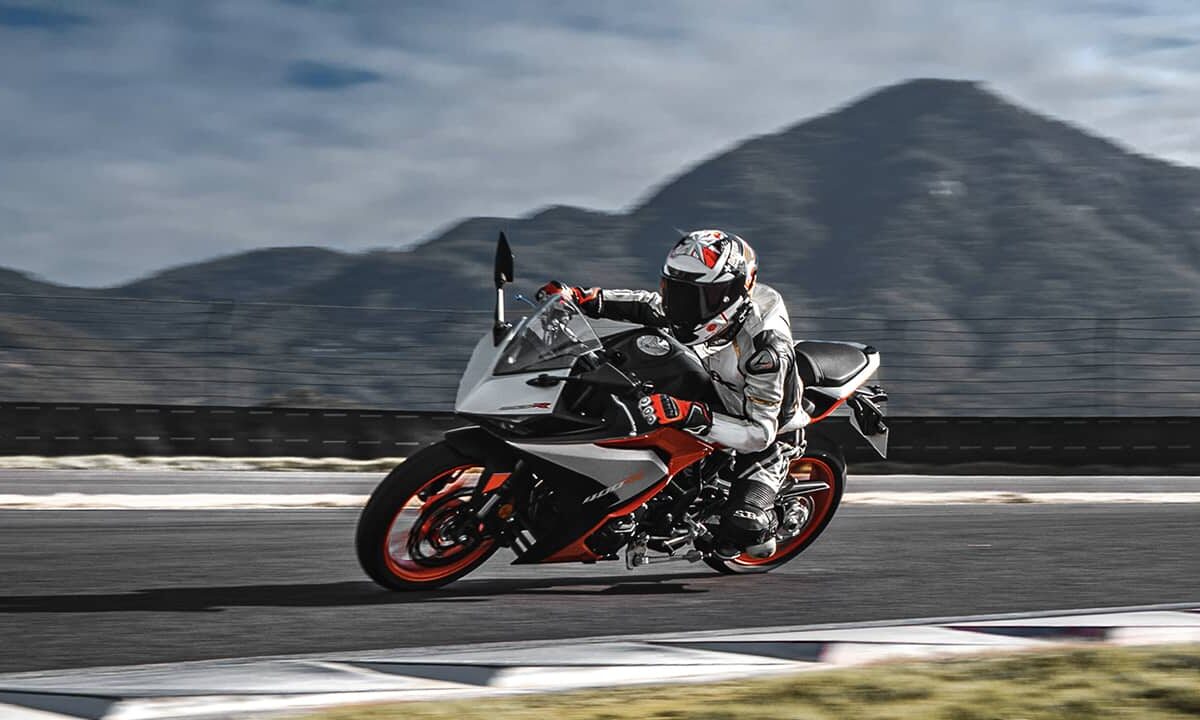 Bristol-Invictus-400rr