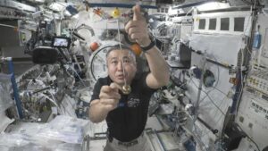International-Space-Station-performs-experiment-proposal-pinoy-student