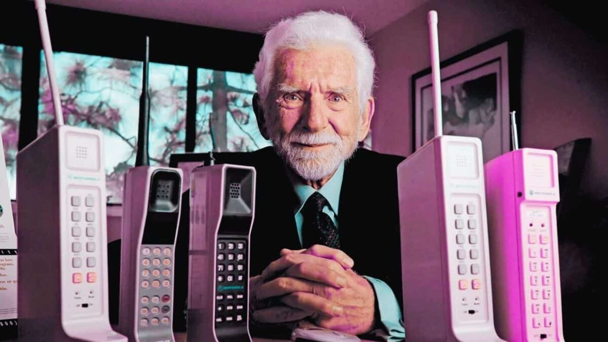 Martin-Cooper-Father-Cellphone